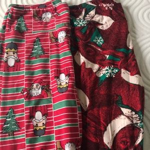 2 pair of Christmas themed lularoe